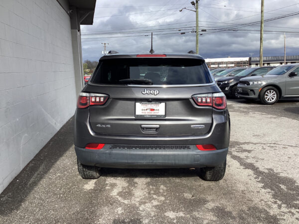 2019 Jeep Compass LATITUDE - Image 3