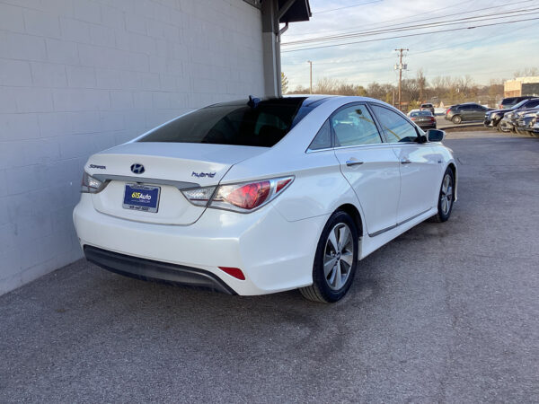 2012 Hyundai Sonata Hybrid HYBRID - Image 3