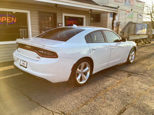 2016 Dodge Charger 4dr Sdn Road/Track RWD - Image 3