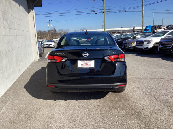 2023 Nissan Versa SV - Image 4