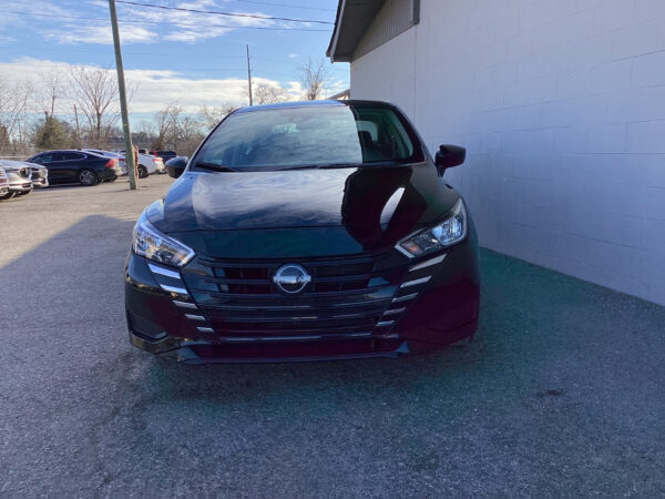 2023 Nissan Versa SV